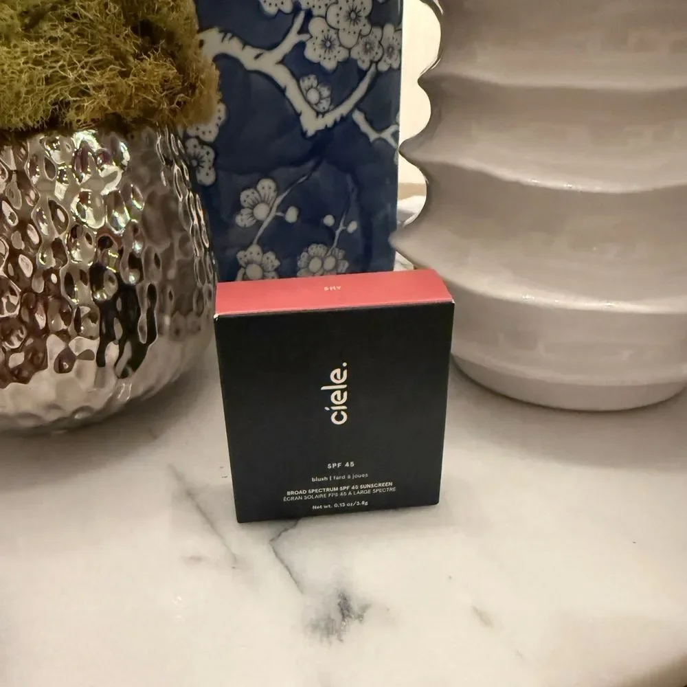 ciele flush & PROTECT SPF 45+ powder blush